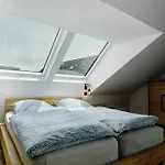 Apartment Moderne Offene Dachgeschosswohnung *