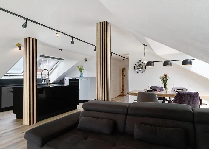 Appartement Moderne Offene Dachgeschosswohnung